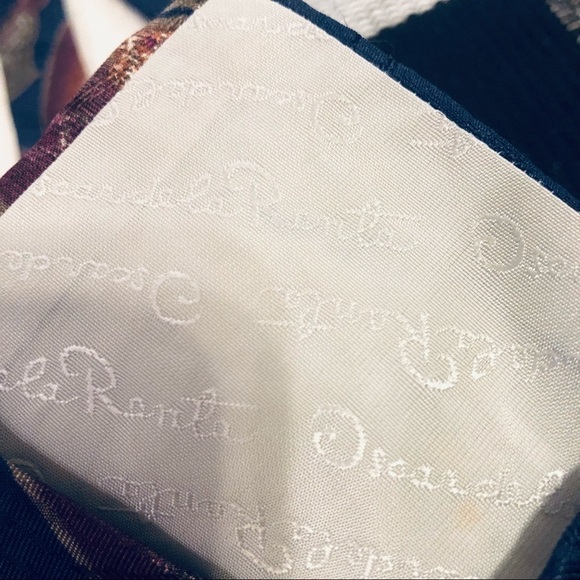VINTAGE Oscar de la Renta Tie - Picture 9 of 9